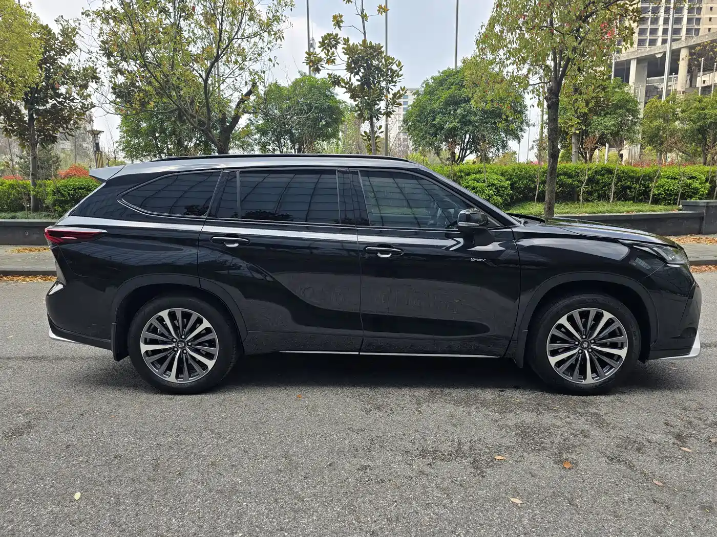 TOYOTA CROWN LUFANG