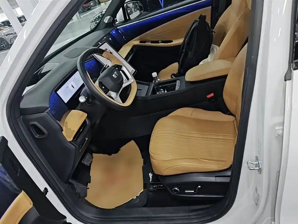 Geely Galaxy Galaxy L7 2023 1.5T 115km Starship фото 15