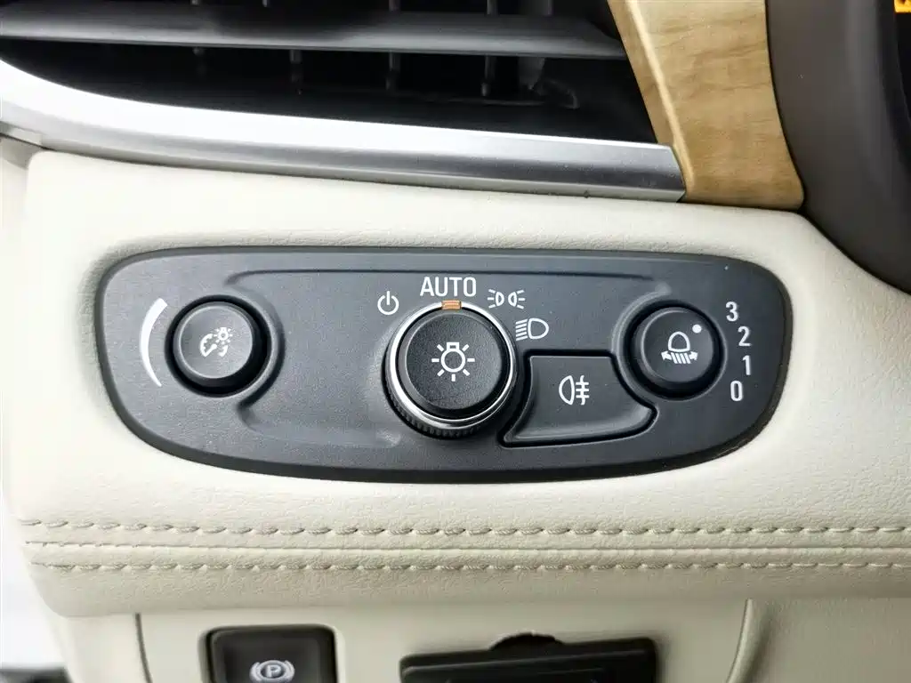 Buick GL8 2018 ES 28T Comfort Type China VI фото 21