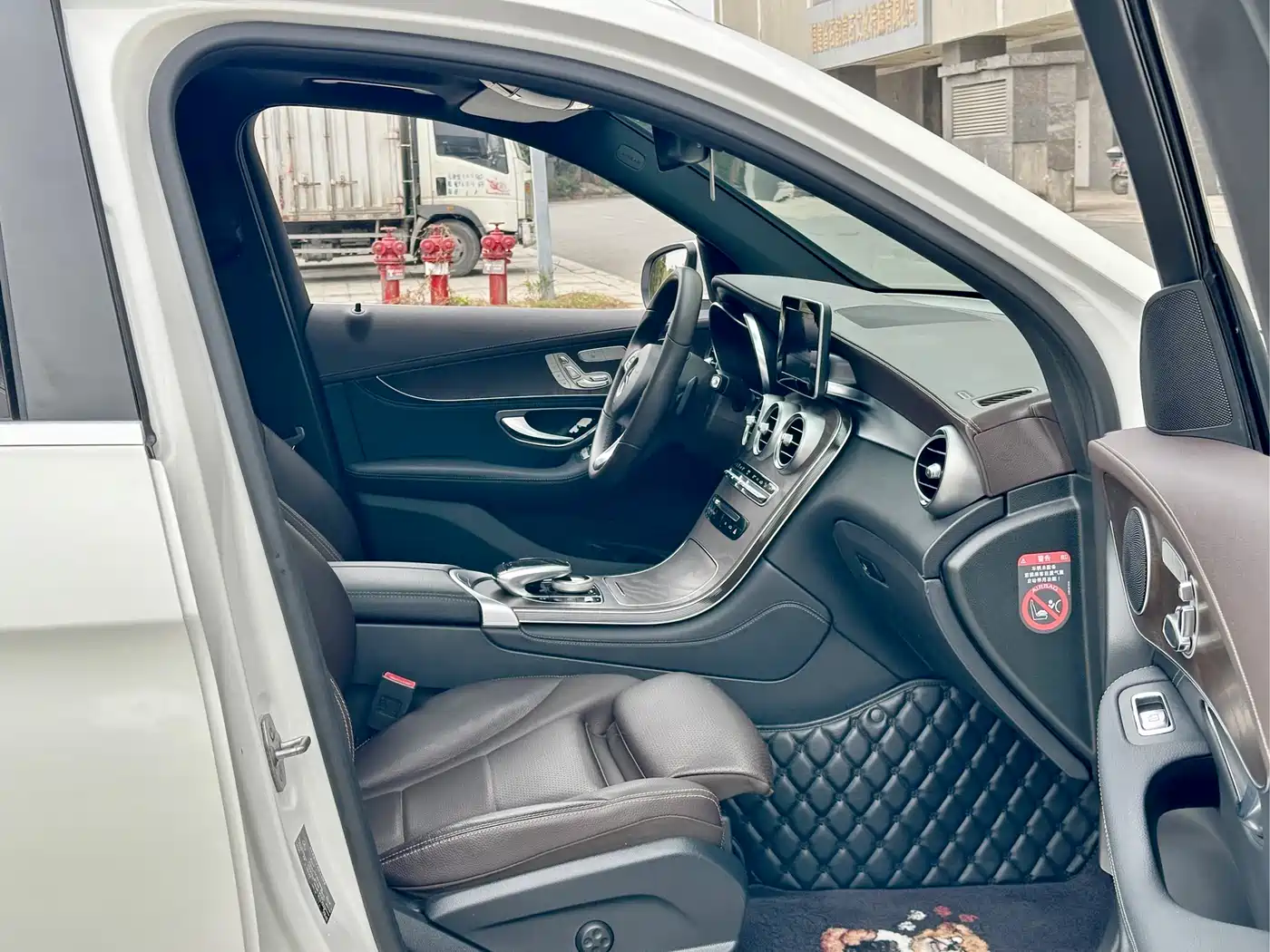 Mercedes-Benz GLC 2017 GLC 300 4MATIC Dynamic фото 9