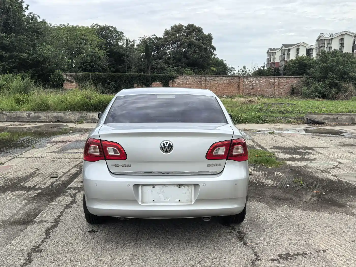 Volkswagen Bora 2012 1.6L Automatic Fashion Value Edition фото 10