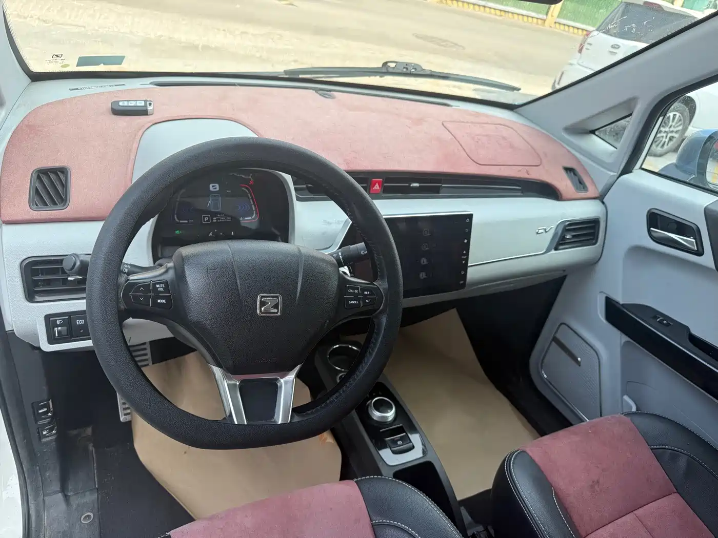 Zotye E200 2016 2016 3-Door 2-Seater Tech Edition
