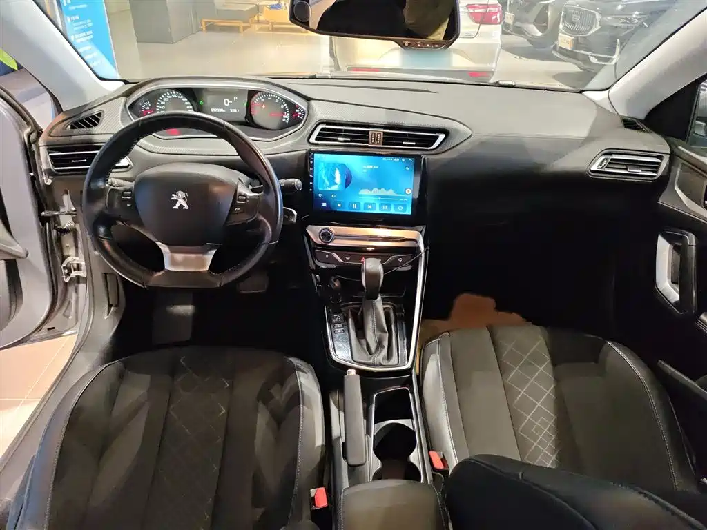 Peugeot 308 2016 1.6L Automatic Luxury фото 17