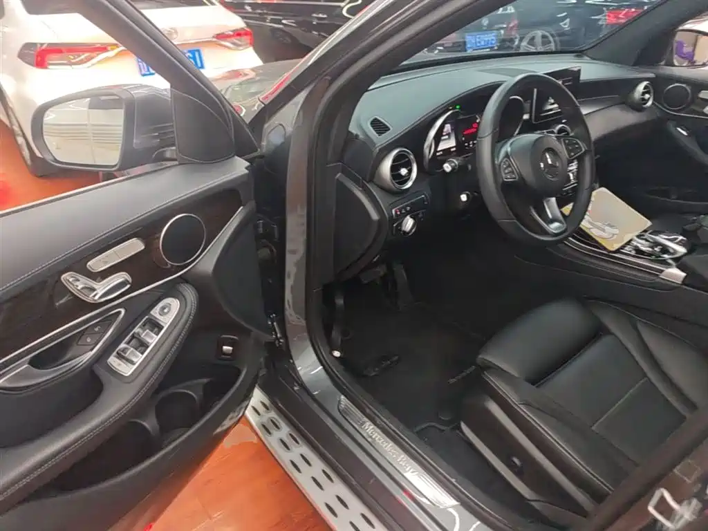 Mercedes-Benz GLC 2017 GLC 260 4MATIC Luxury фото 16