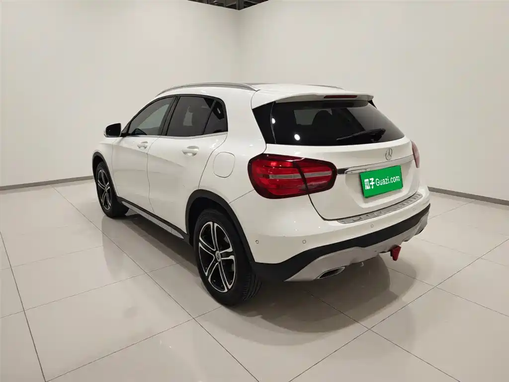 Mercedes-Benz GLA 2018 GLA 200 Fashion фото 23