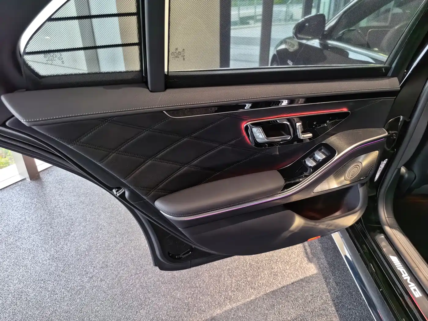 Mercedes-Benz S-Class AMG Hybrid 2024 AMG S 63 L E Performance фото 9