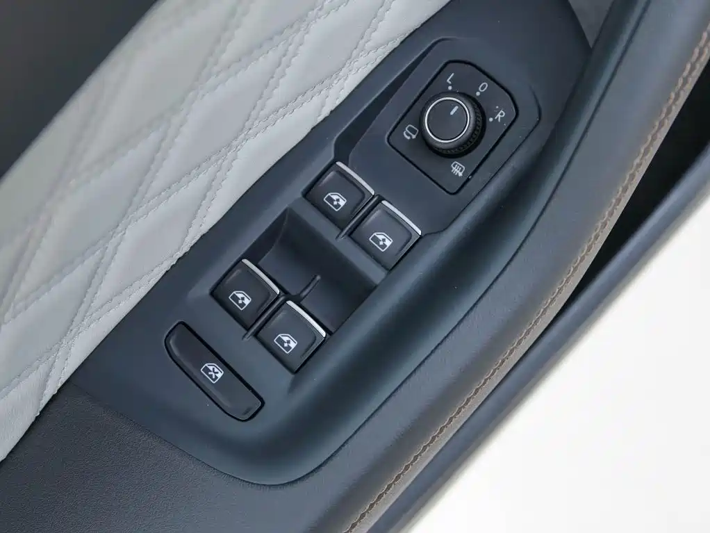 Volkswagen Magotan 2025 2025 Facelift Public Edition 330TSI DSG Luxury