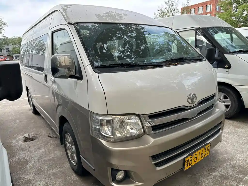 صورة 3 - Toyota HIACE