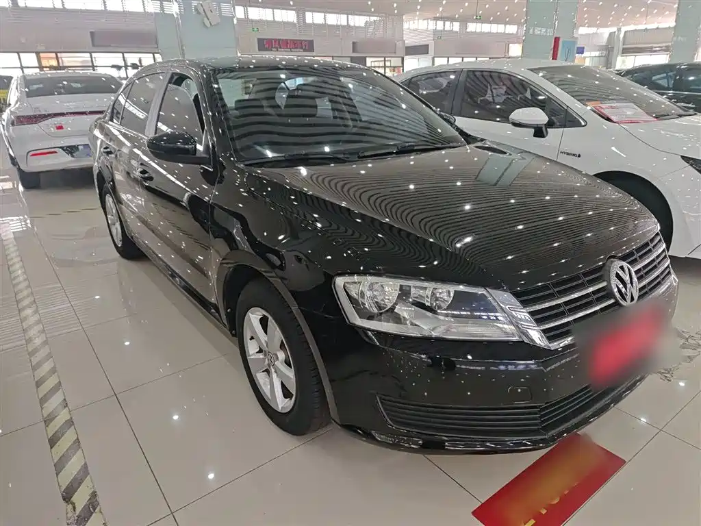 Volkswagen Lavida 2013 Facelift Classic 1.6L Automatic Trend фото 4