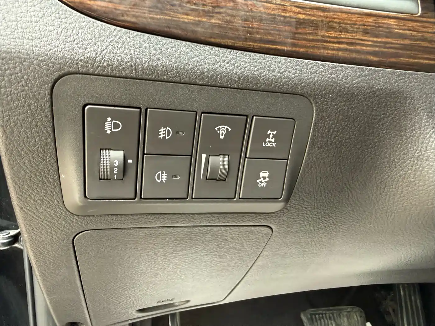 Hyundai Santa Fe Classic 2010 2.4 Luxury 7-Seater AWD фото 15