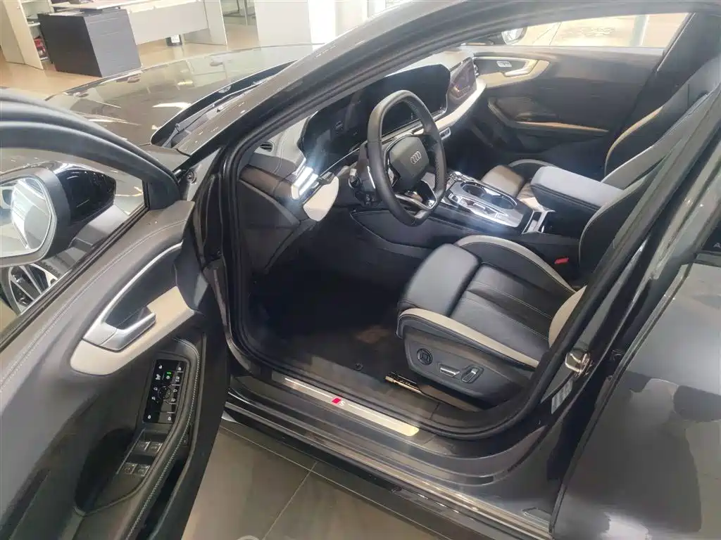 Audi A5L 2026 2.0T Sport Edition фото 12
