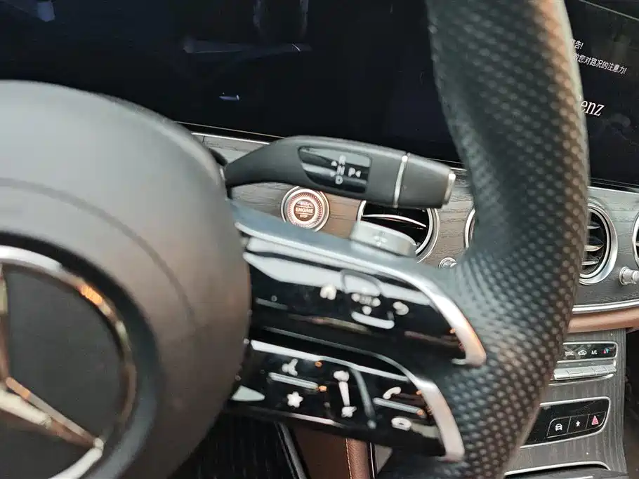 Mercedes-Benz E-Class 2023 E 260 L Sport фото 16