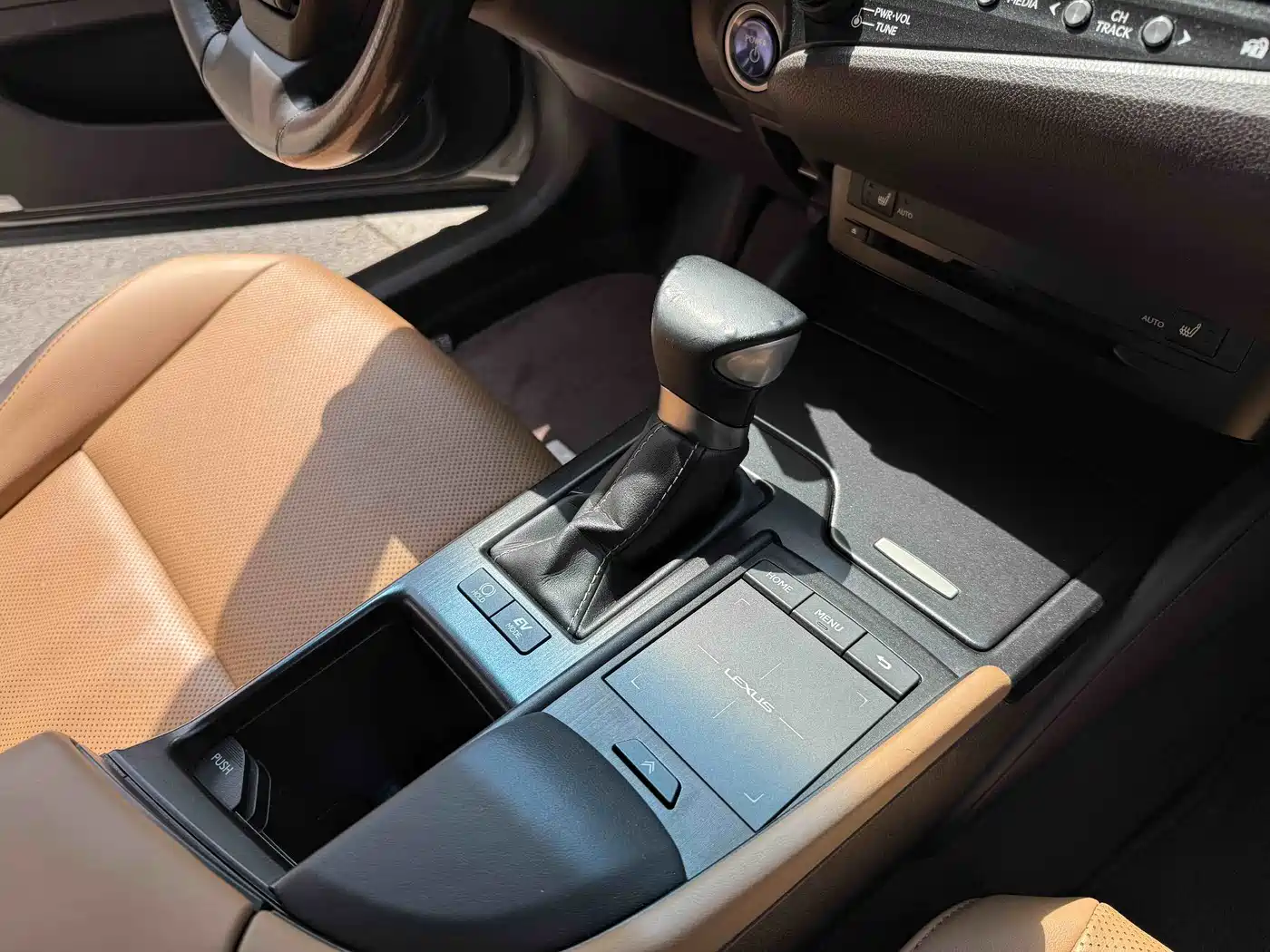 Lexus ES 2018 300h Excellence Edition China V фото 13