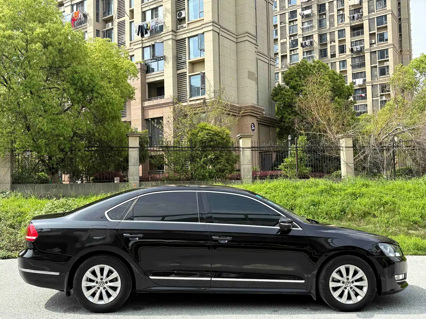 Volkswagen Passat 2014 1.8TSI DSG Luxury Edition фото 5