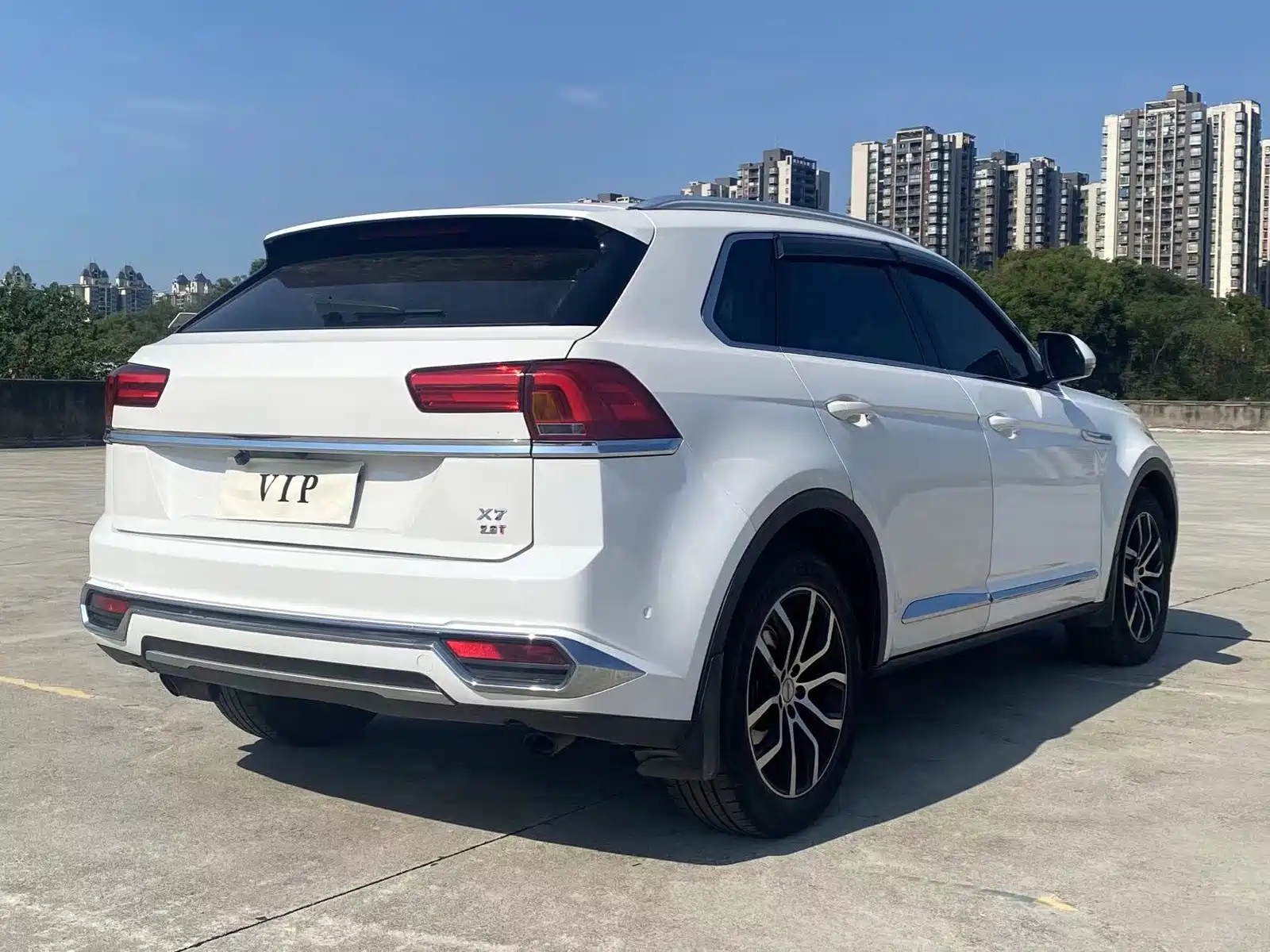 Фото 3 - Zotye X7