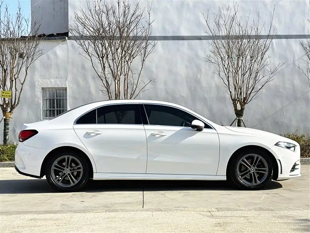 Mercedes-Benz A-Class 2020 Second Facelift A 180 L Sport Sedan фото 7