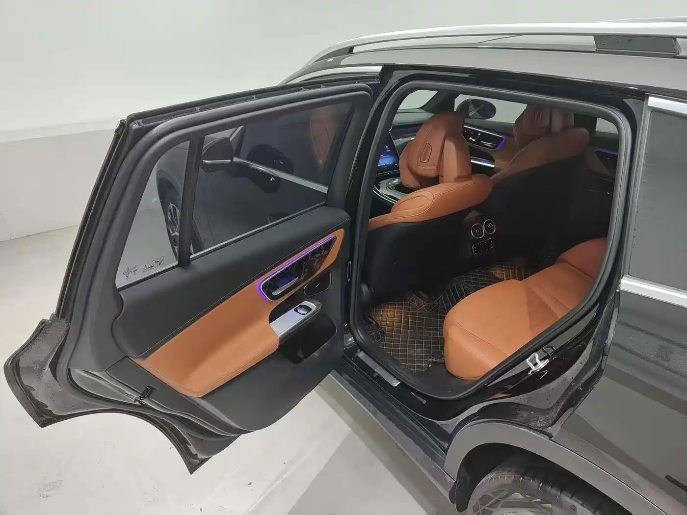 Mercedes-Benz GLC 2024 GLC 260 L 4MATIC Dynamic 5-seater фото 16