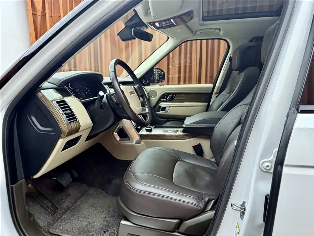 Land Rover Range Rover 2019 3.0 SC V6 Heritage Extended Edition фото 7