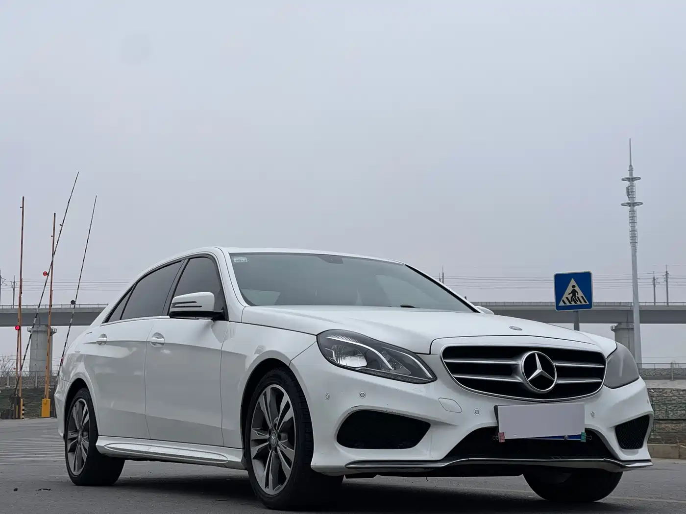Mercedes-Benz E-Class 2015 Facelift E 200 L фото 3