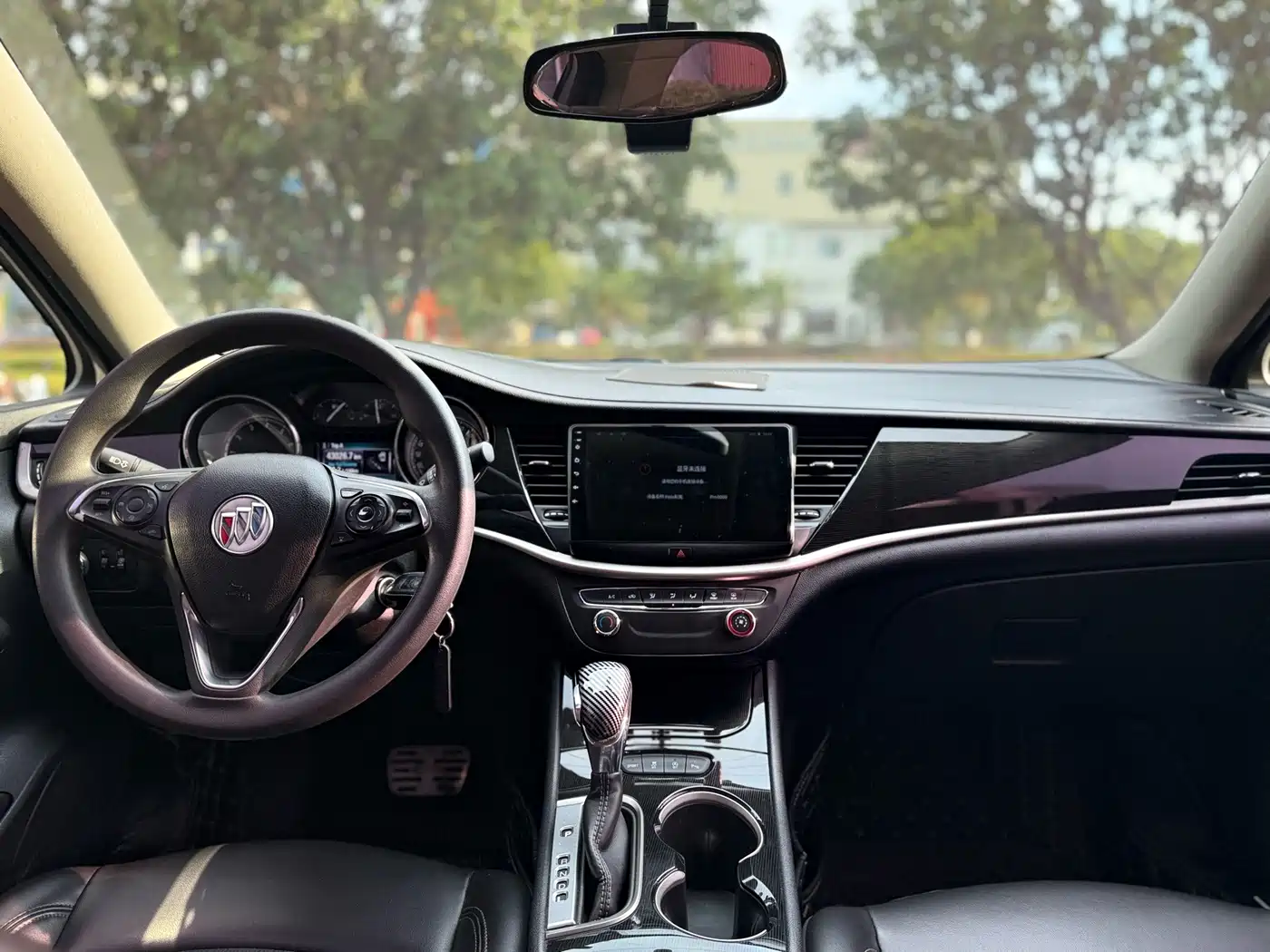 Buick Verano 2016 2015 Sedan 20T Dual-clutch Leading