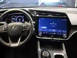 Photo 5 - Lexus RZ