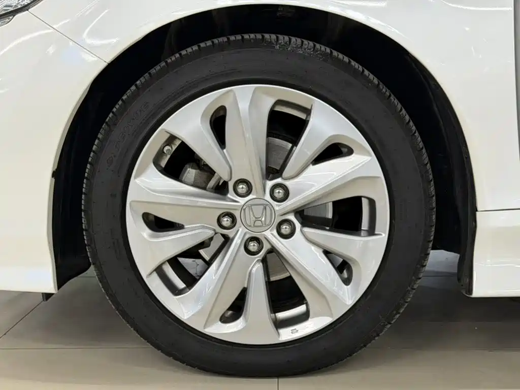 Honda Jade 2018 2017 1.8L Automatic Classic Edition 5-seater