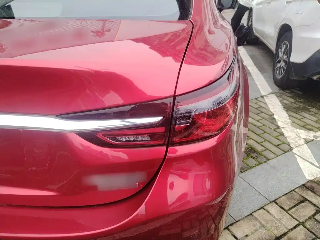 Photo 24 - Mazda Atenza