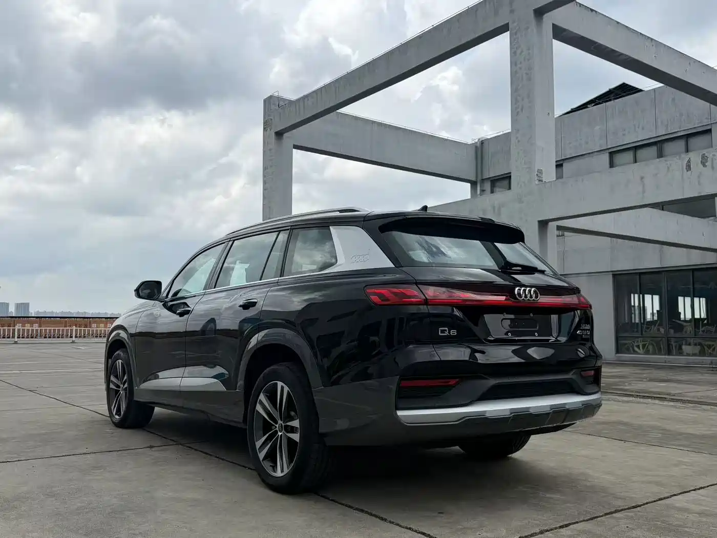 Audi Q6 2026 2025 40 TFSI quattro Commemorative Edition Yulin Package 7-Seater