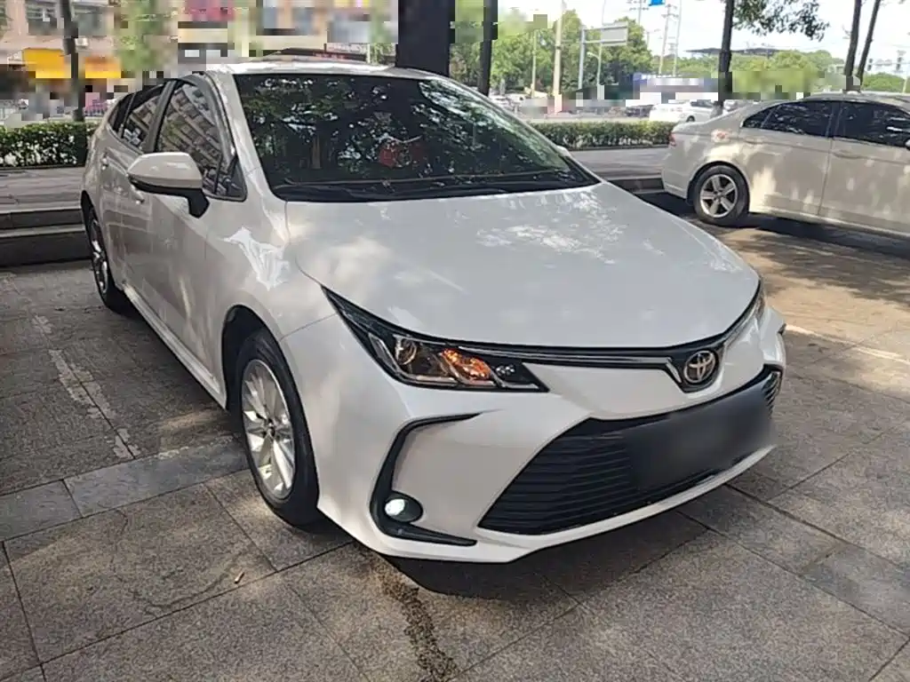 Toyota Corolla 2021 1.2T S-CVT Elite PLUS Edition фото 4