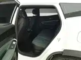 Фото 11 - Geely Atlas