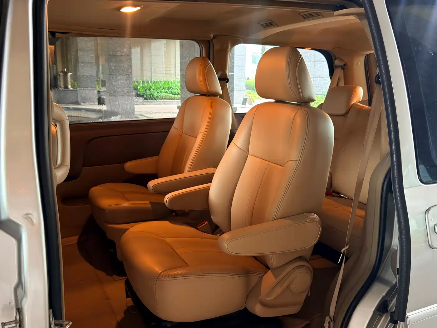 Buick GL8 2011 2.4L LT Luxury Business Executive фото 9
