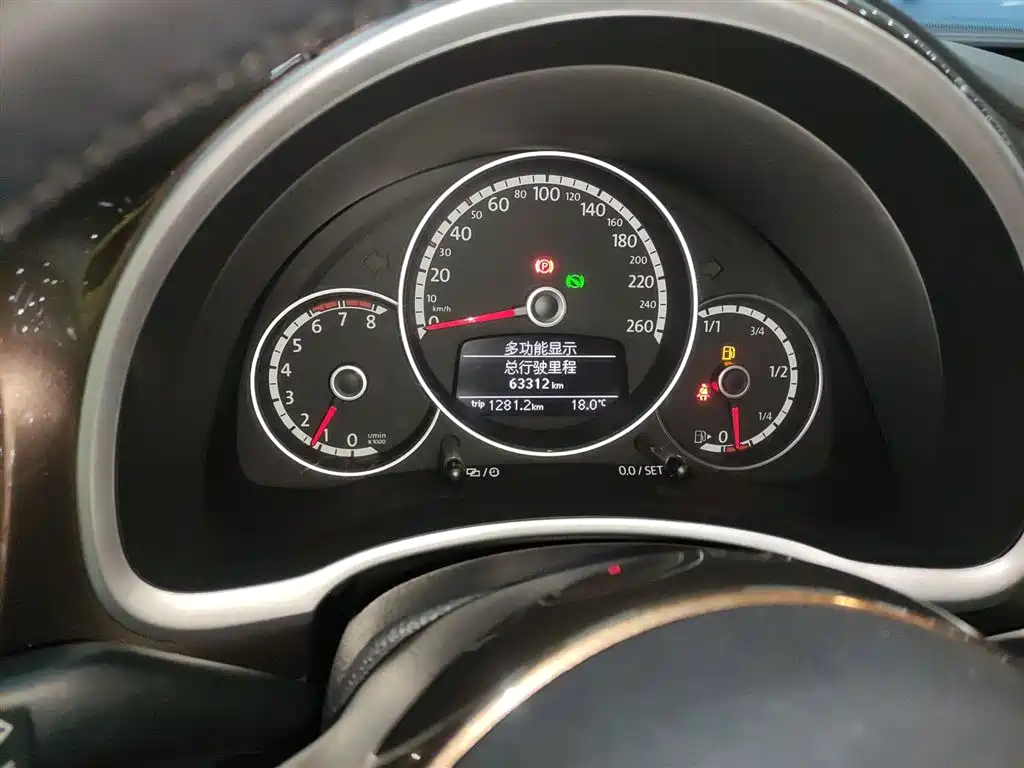 Volkswagen Beetle 2015 180TSI фото 8