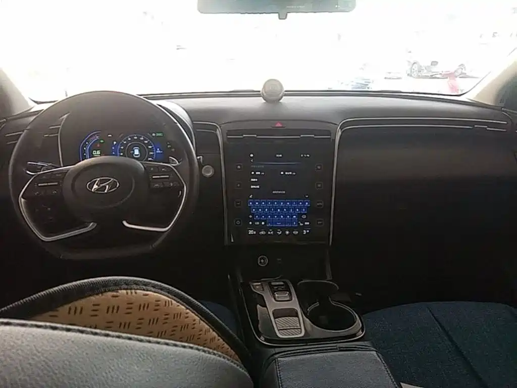 Hyundai Tucson 2023 Tucson L 1.5T Automatic 2WD DLX Luxury Edition фото 10
