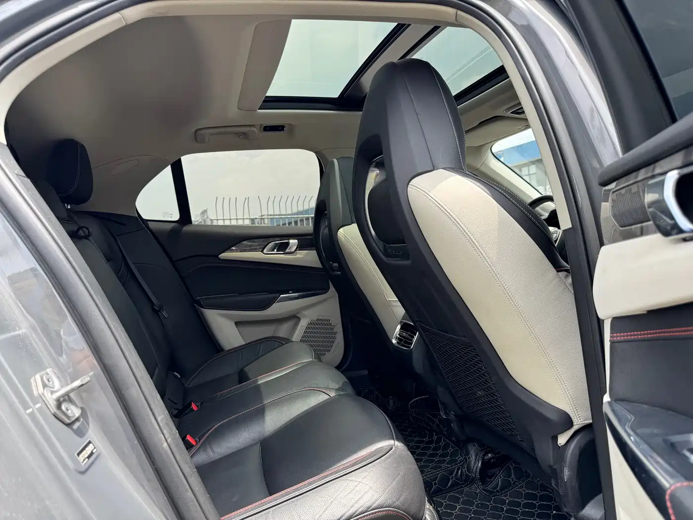Lynk & Co 02 2018 1.5T DCT 2WD Shine Edition China V фото 11