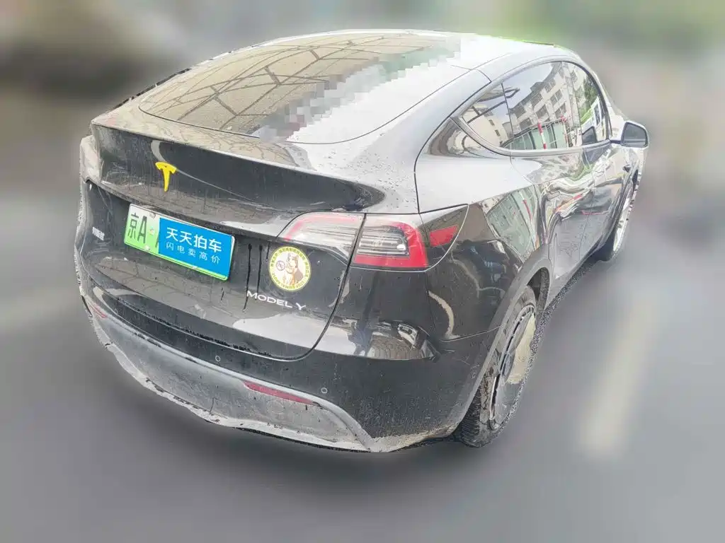 Фото 2 - Tesla Model Y