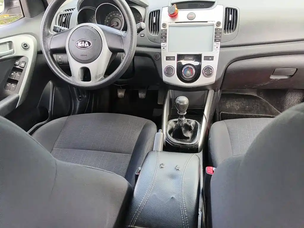 Kia Forte 2014 2014 1.6L MT GL
