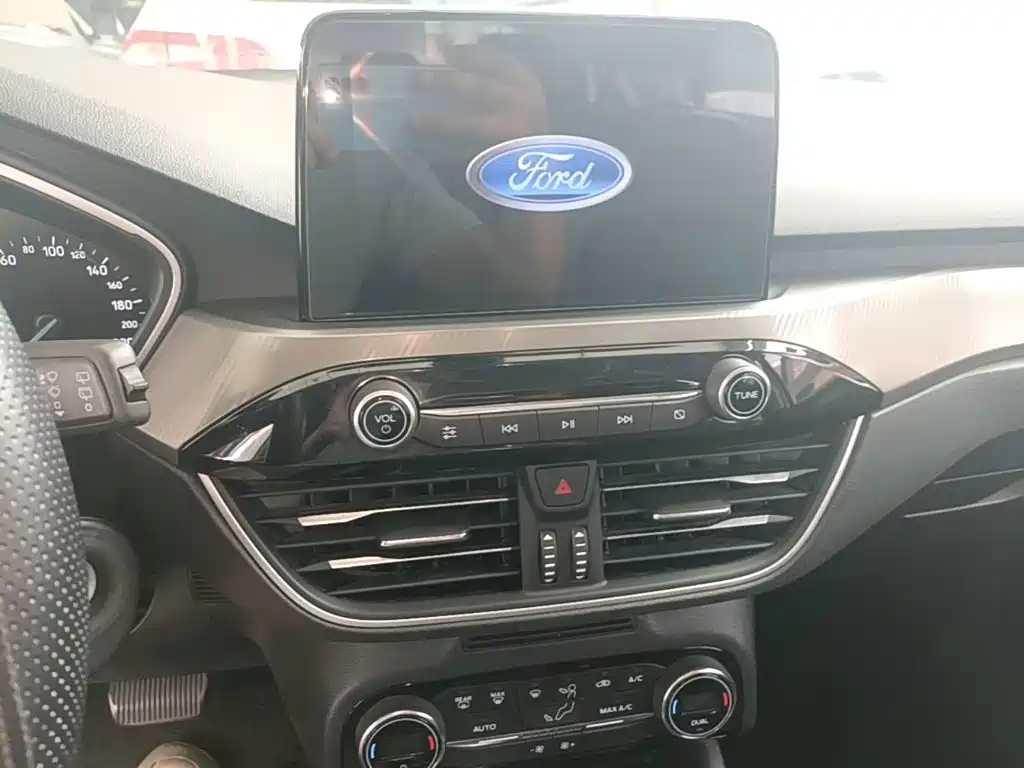 Photo 13 - Ford Focus