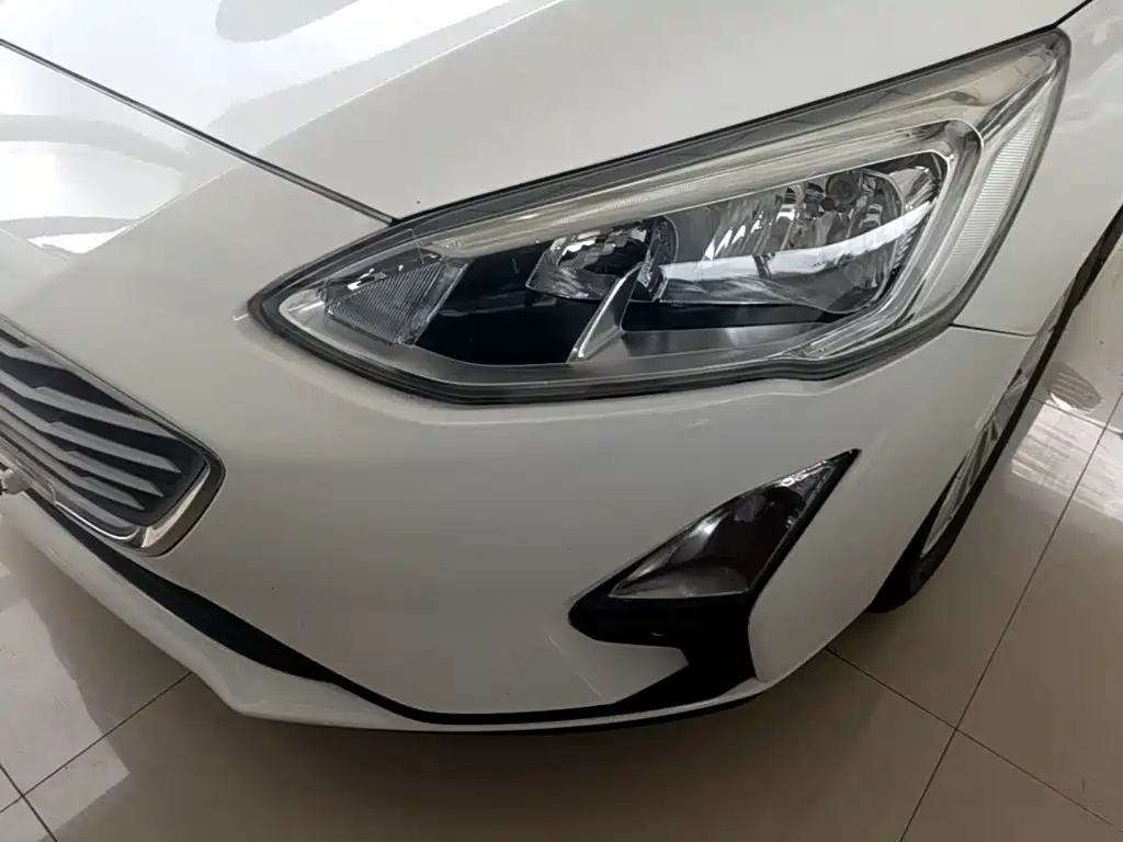 Photo 24 - Ford Focus