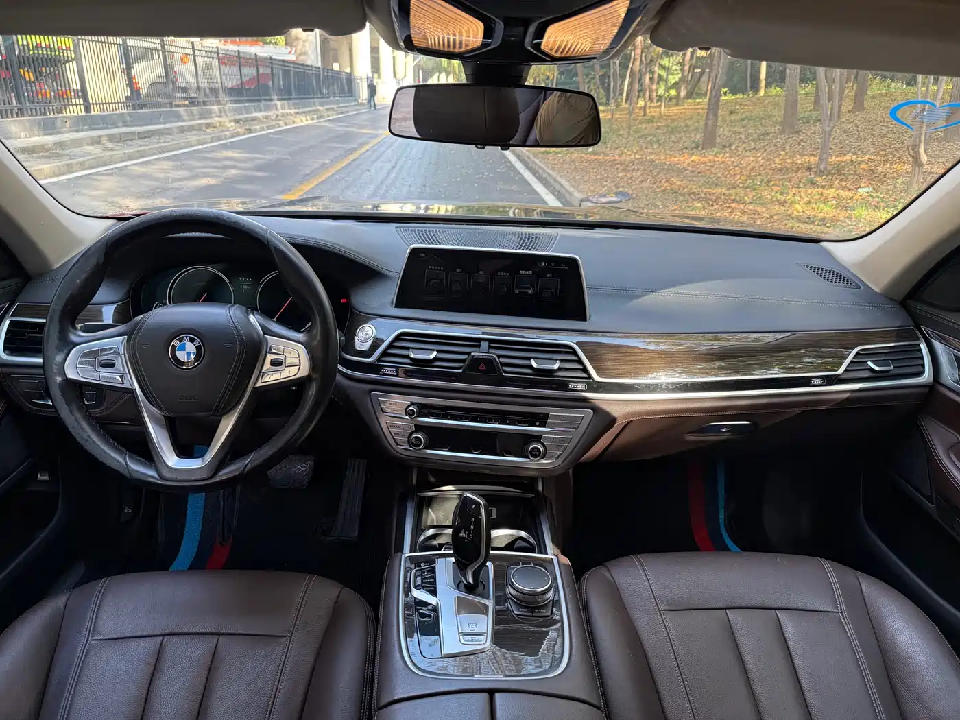 BMW 7 Series 2016 730Li Leading фото 7