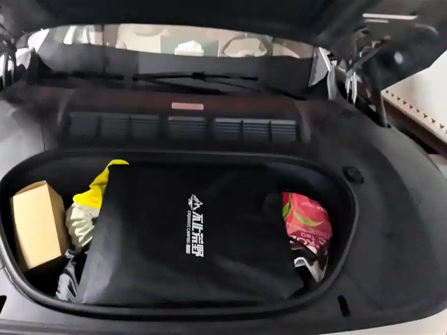 Xiaomi Auto Xiaomi YU7 2025 Extended Range RWD Edition фото 10