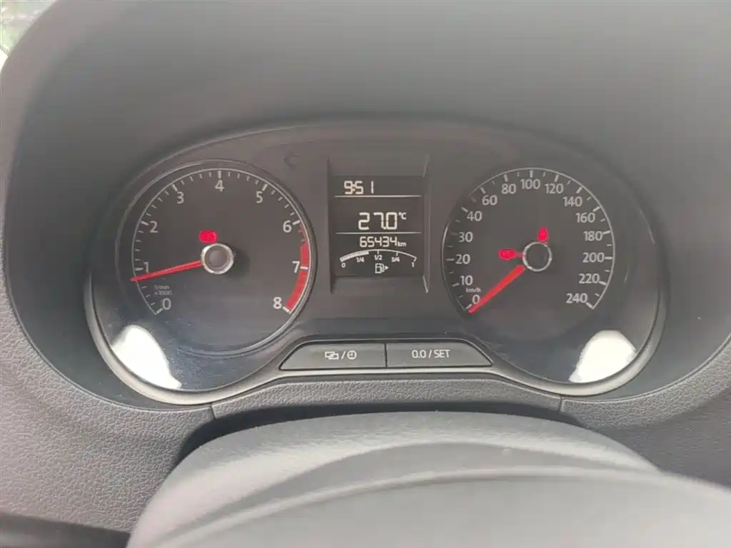 Volkswagen Polo 2016 1.4L Manual Trend фото 12