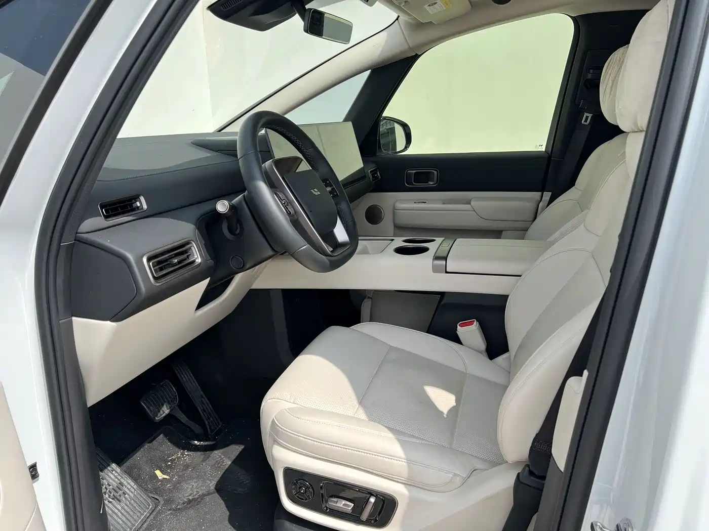 Li Auto MEGA 2025 2025 Model Home Family Special Edition