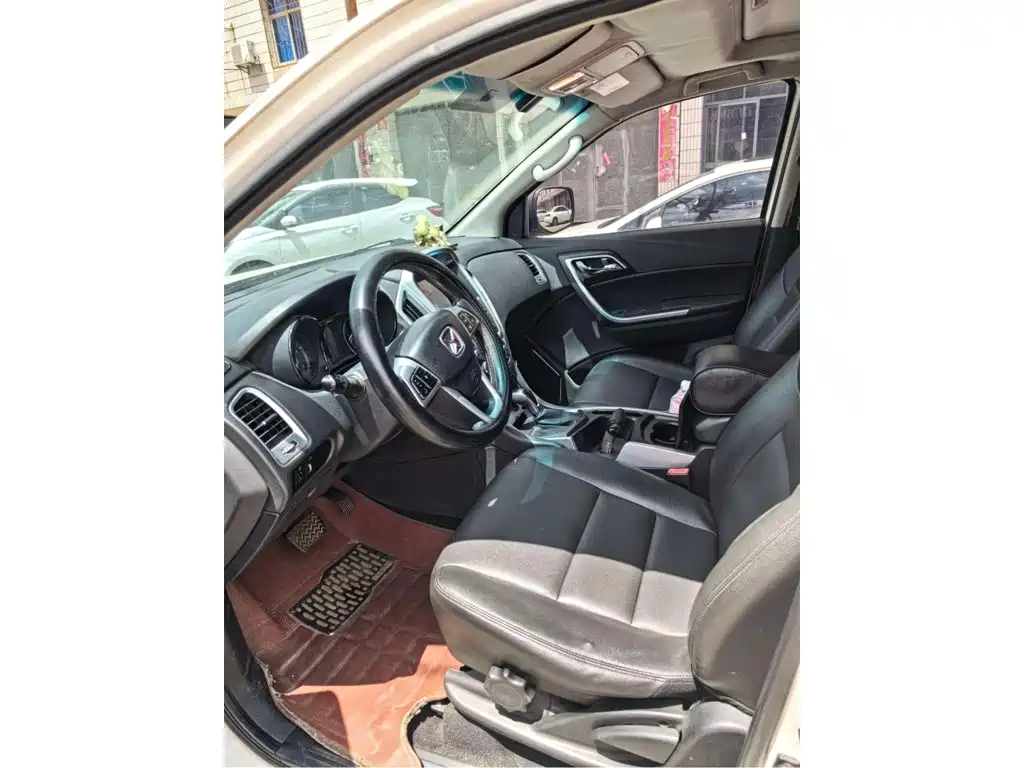 Jiangling Yusheng S350 2015 2014 2.4T Auto 2WD Diesel Luxury Sunroof 5-seater