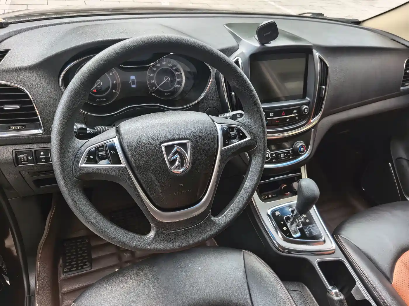 Baojun 560 2017 2016 1.8L iAMT Elite