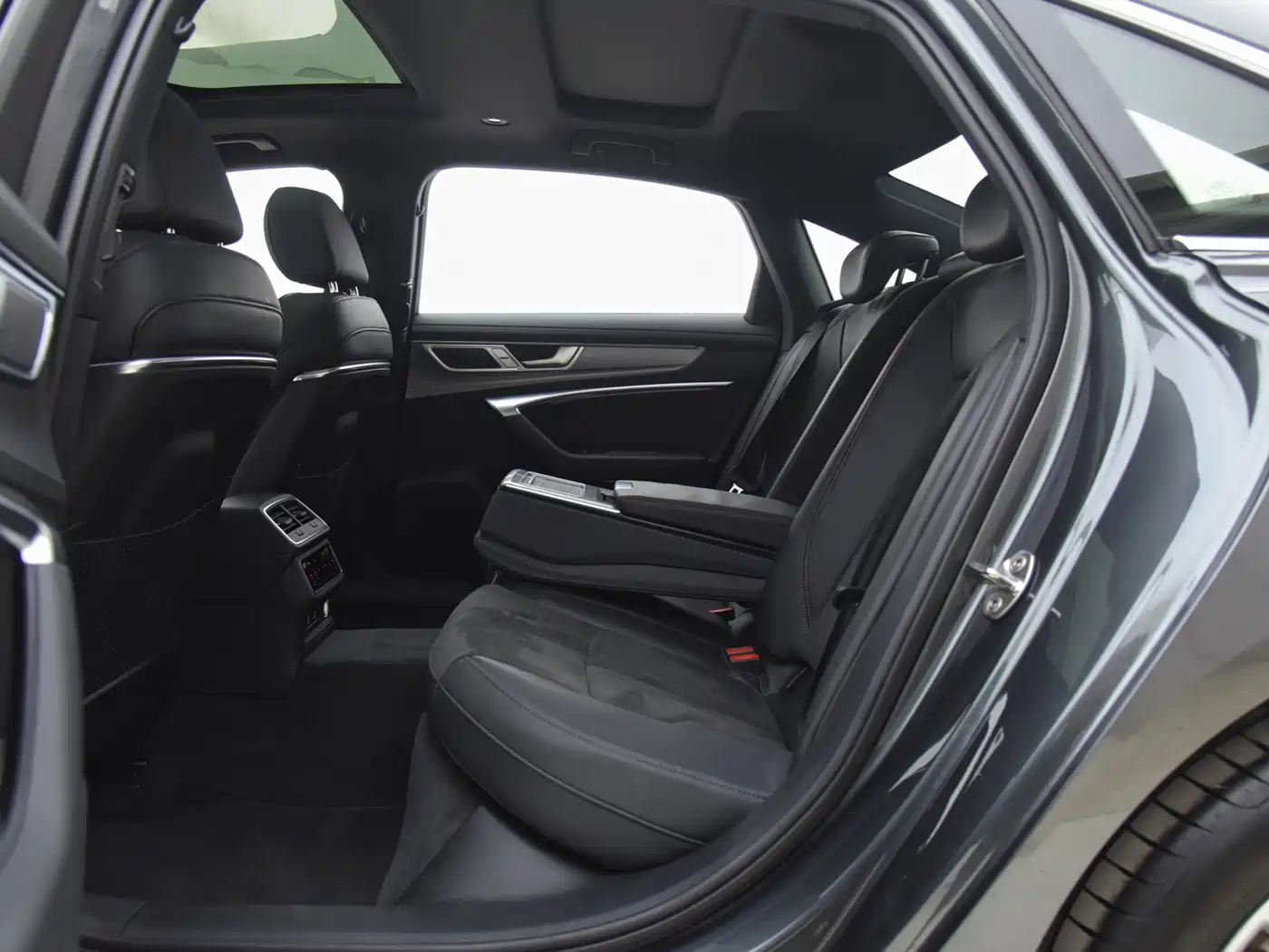 Audi A6L 2024 45 TFSI Premium Dynamic фото 8