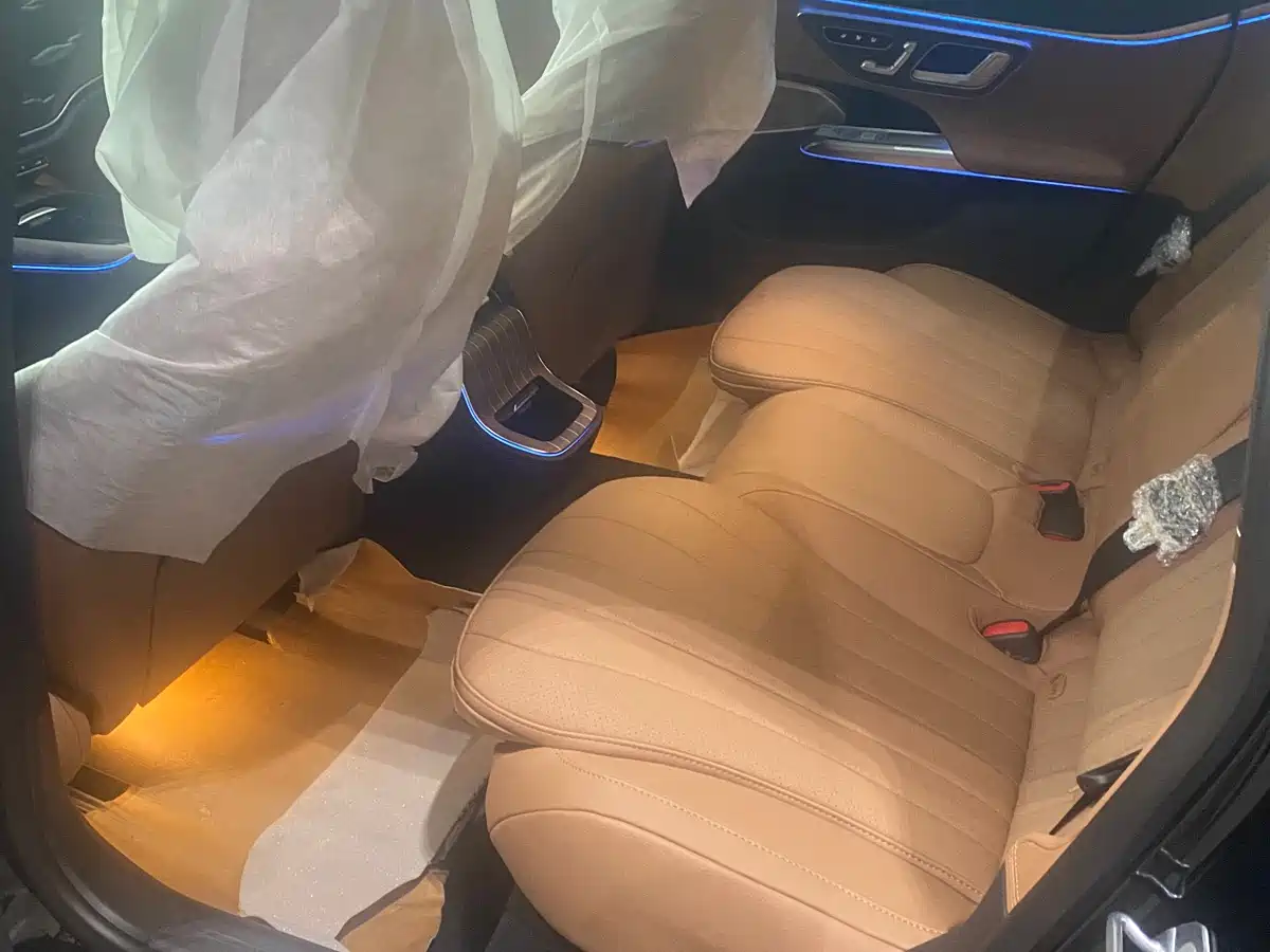 Mercedes-Benz E-Class 2026 E 300 L Luxury фото 7