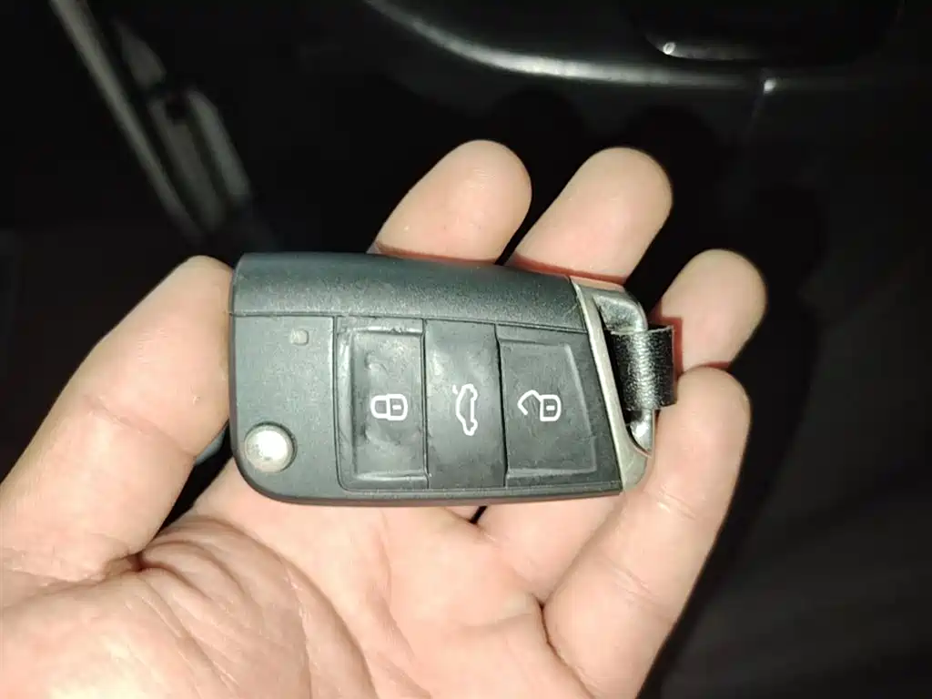 VOLKSWAGEN TUYUE