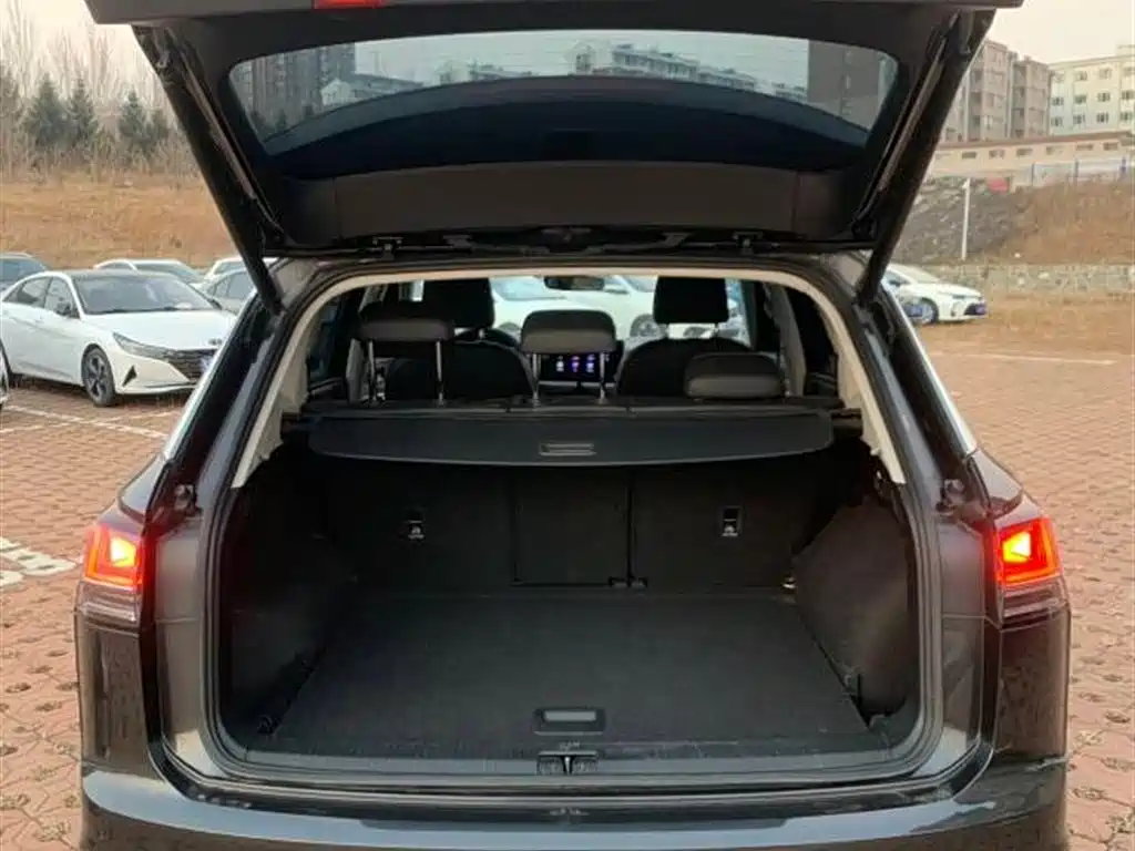 Volkswagen Tayron 2023 280TSI 2WD Luxury Plus Advanced Edition фото 14
