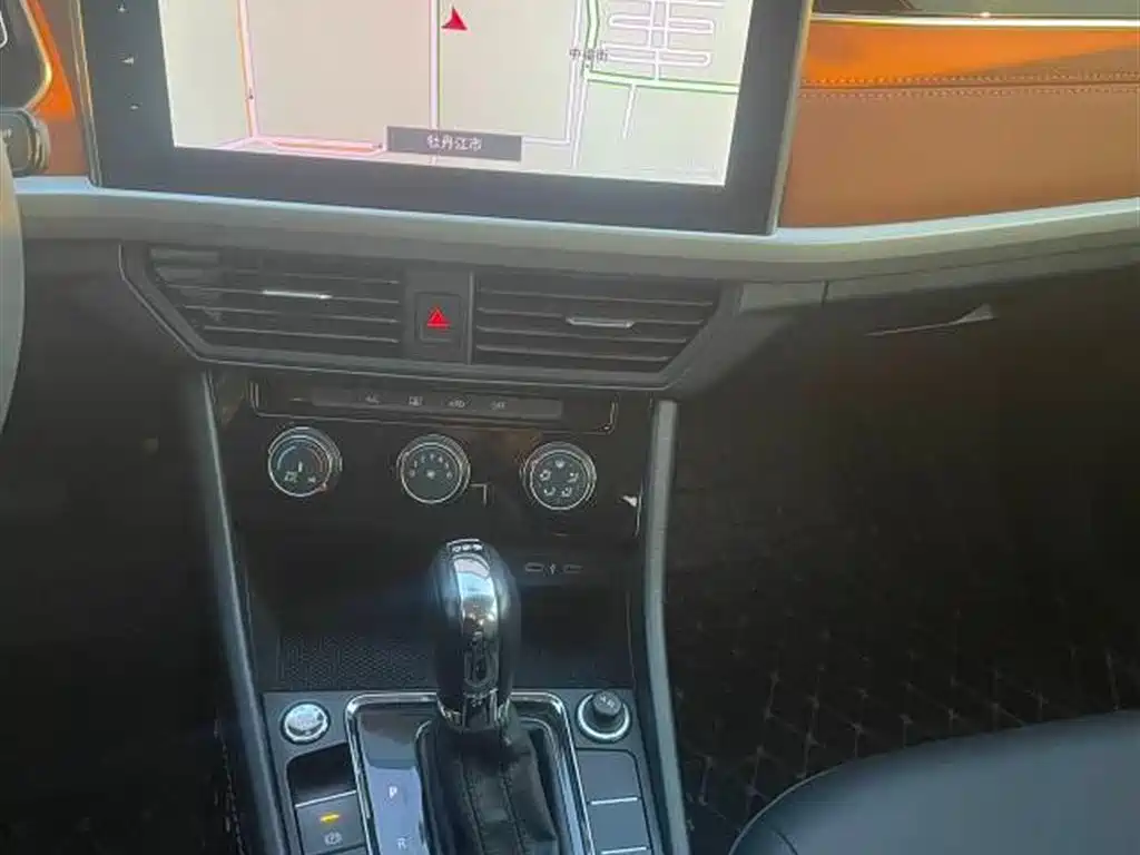 Volkswagen Bora 2023 200TSI DSG Smart Edition фото 2