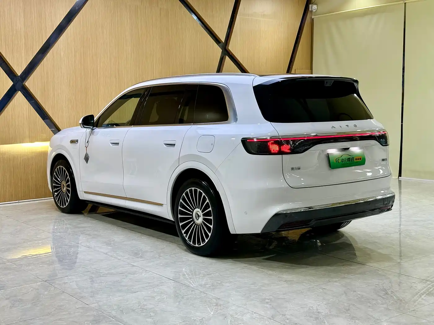 AITO Wenjie AITO M8 2026 2025 Model Extended Range Max+ Edition 53.4kWh 6-Seater